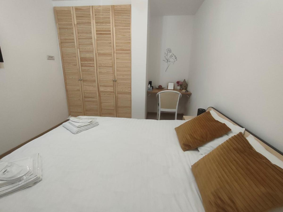 Vania Studio Apartment Sibiu Bagian luar foto